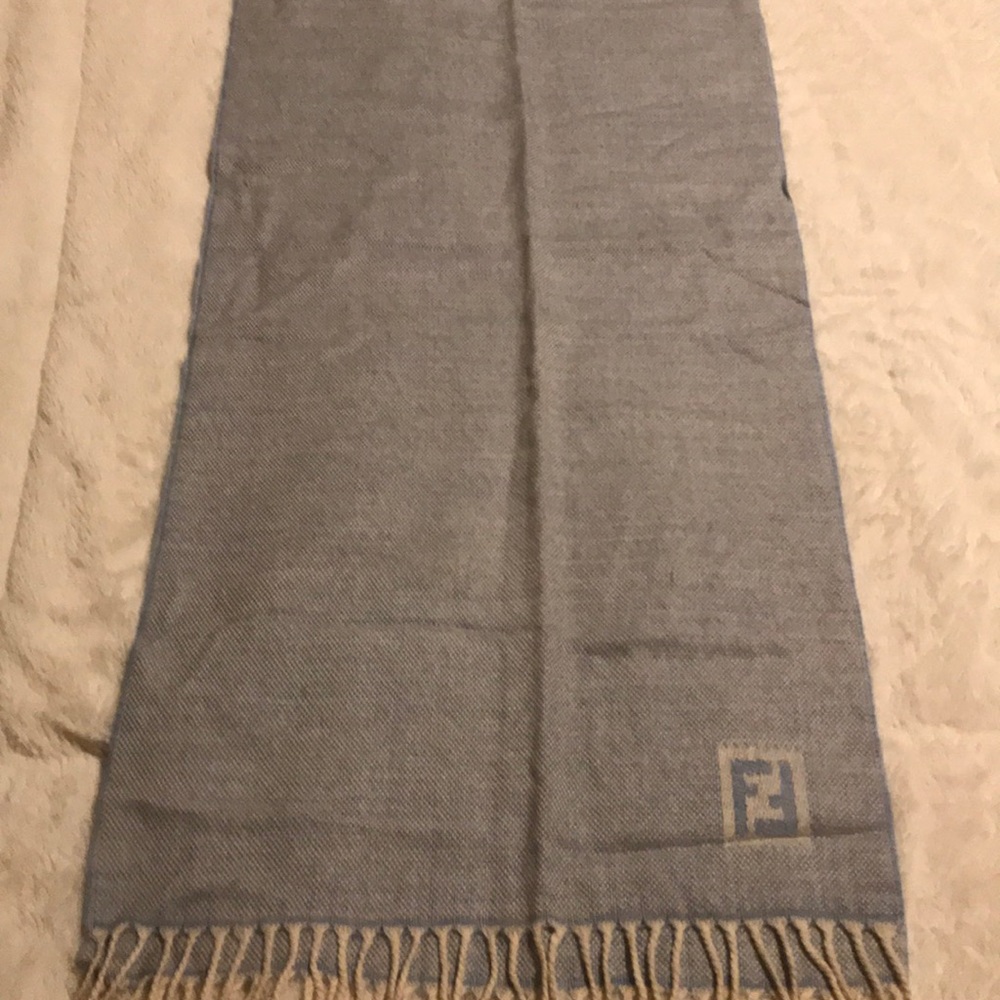 FENDI - Picture 4 of 5